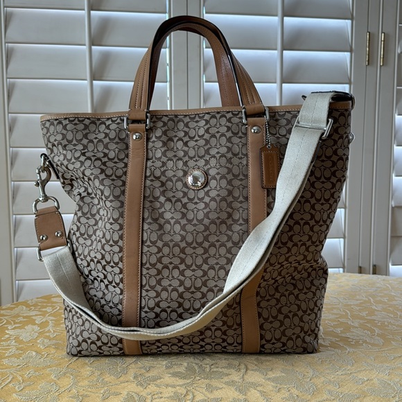 Coach Signature Voyage Bag - Picture 2 of 13